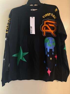 First Row streetwear long sleeved shirt size small
